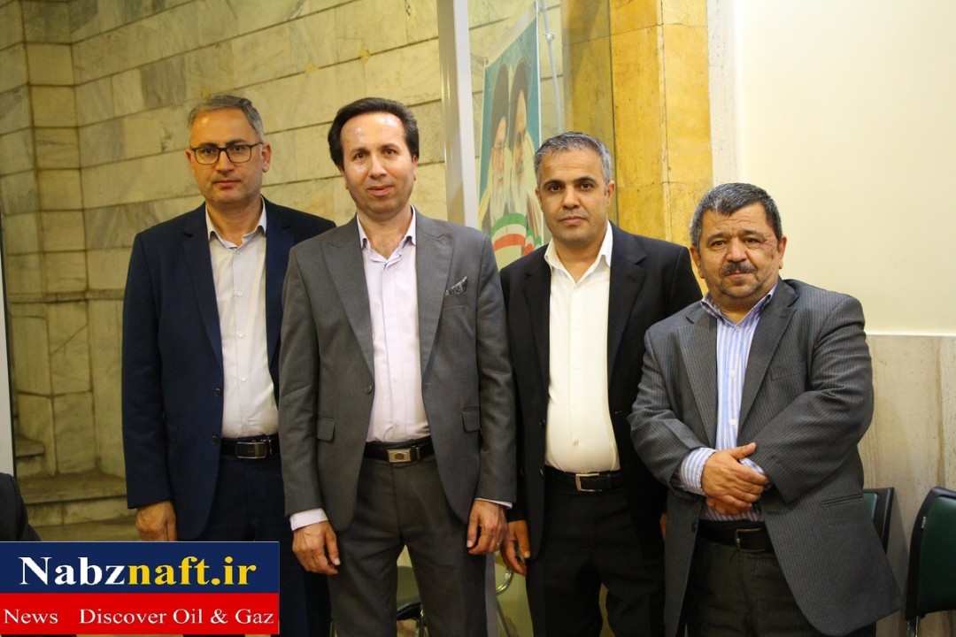 چتر انجمن هم افزایی اقوام کشور بر سر کارآفرینان و تولیدکنندگان چتر انجمن هم افزایی اقوام کشور بر سر کارآفرینان و تولیدکنندگان