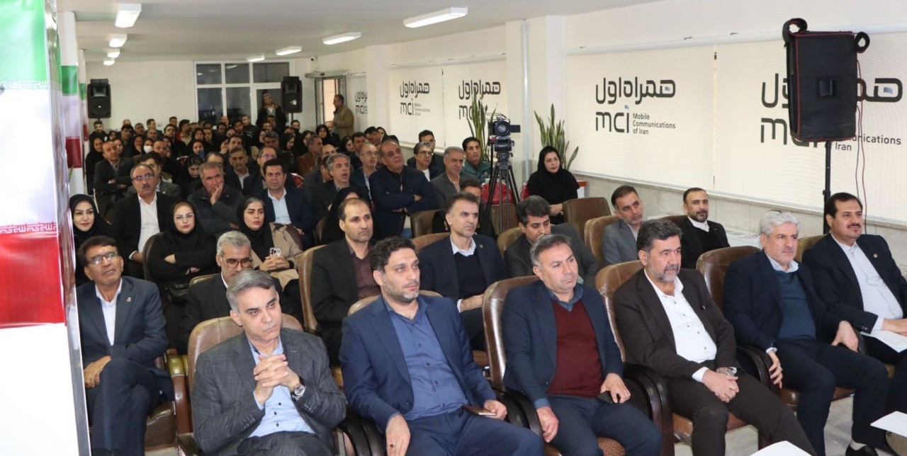 همزمان با دهه فجر پروژه ملی برگردان کابل‌های مسی به فیبر نوری در ایلام آغاز شد
